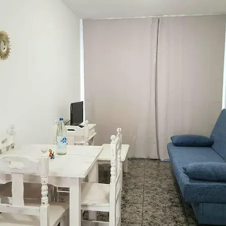 Beach G Apartment *